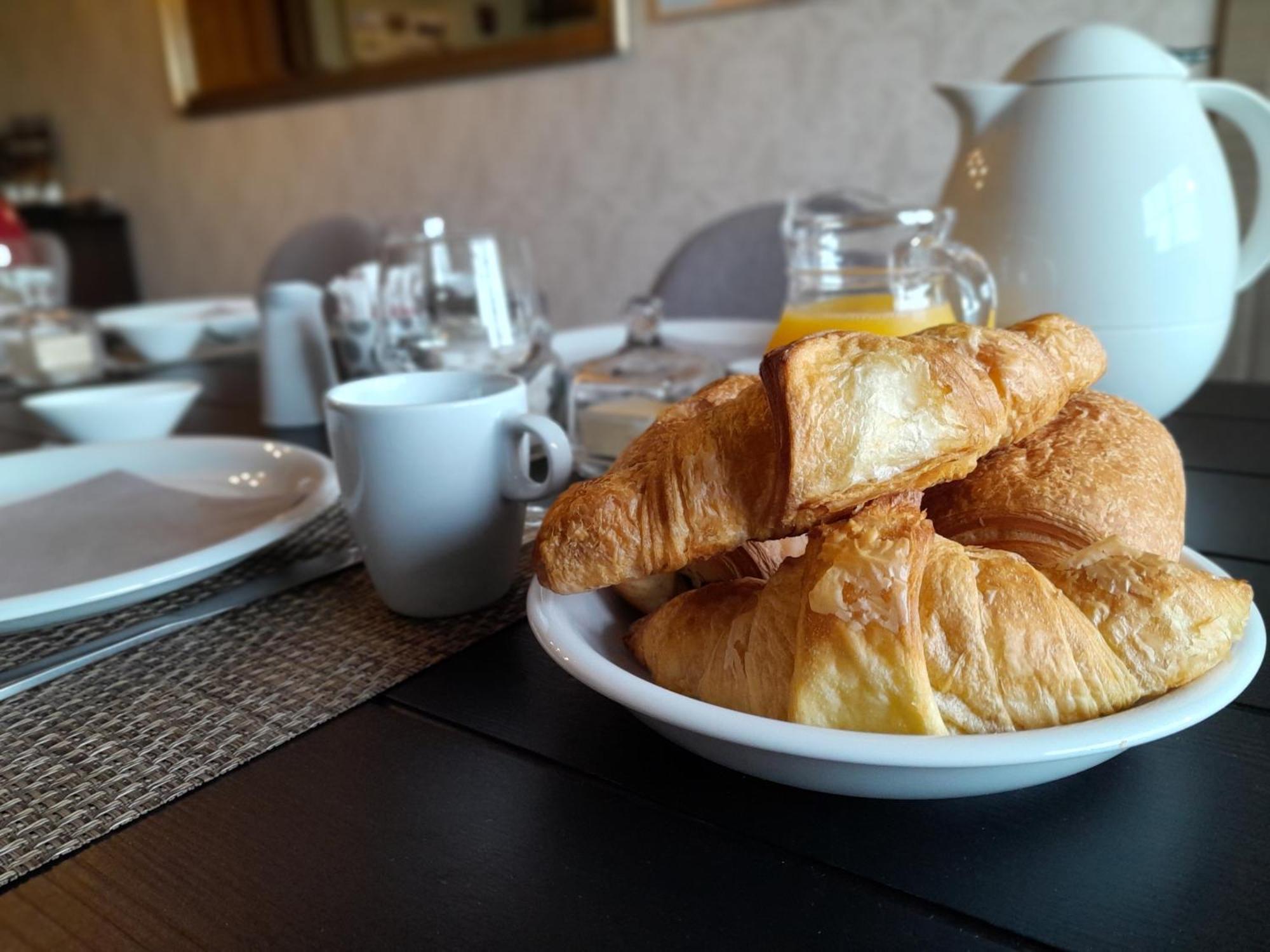 Juliette'S Bed & Breakfast อีปส์ ภายนอก รูปภาพ