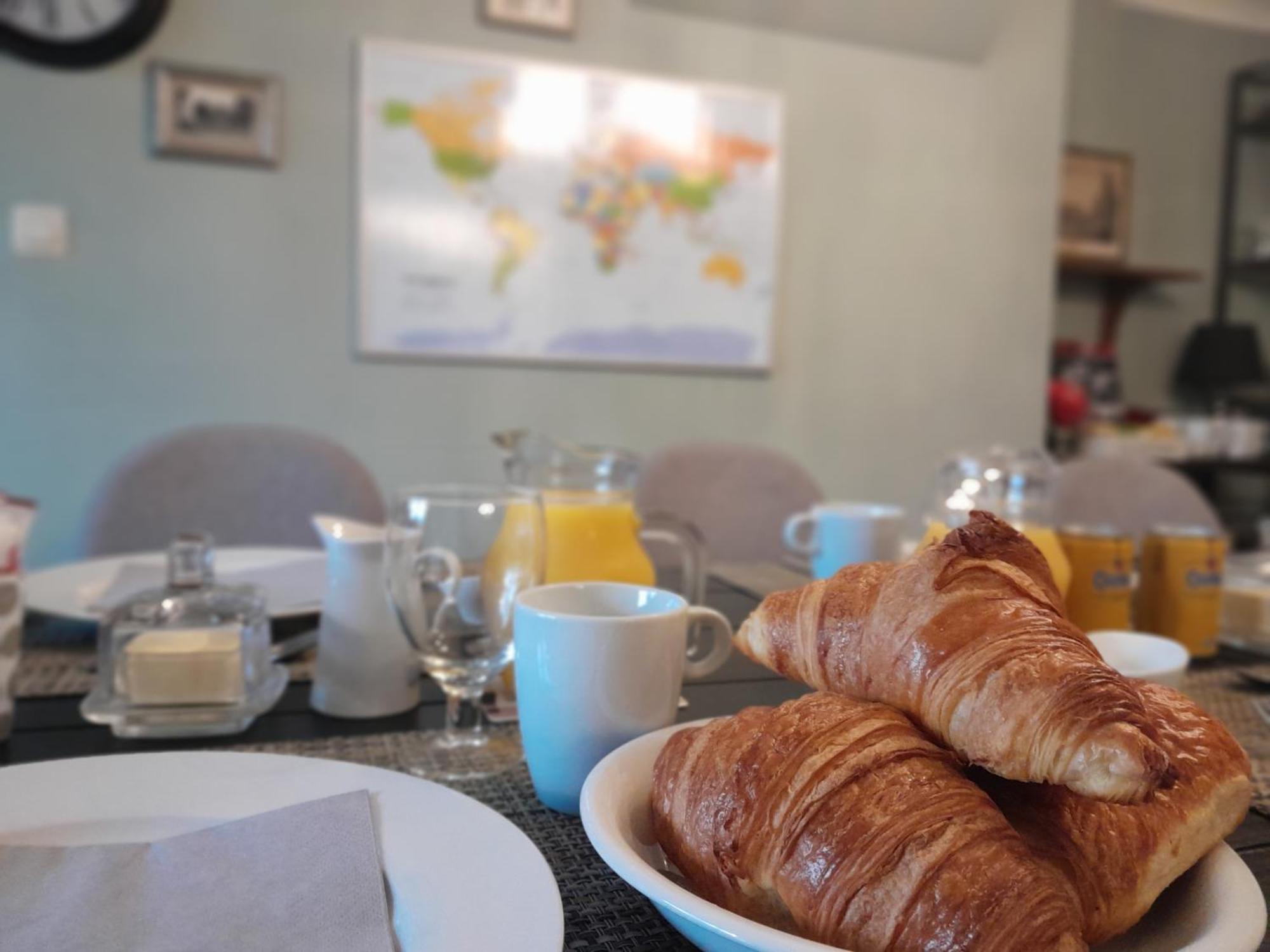 Juliette'S Bed & Breakfast อีปส์ ภายนอก รูปภาพ